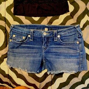 True Religion cut-off Jean shorts sz. 29